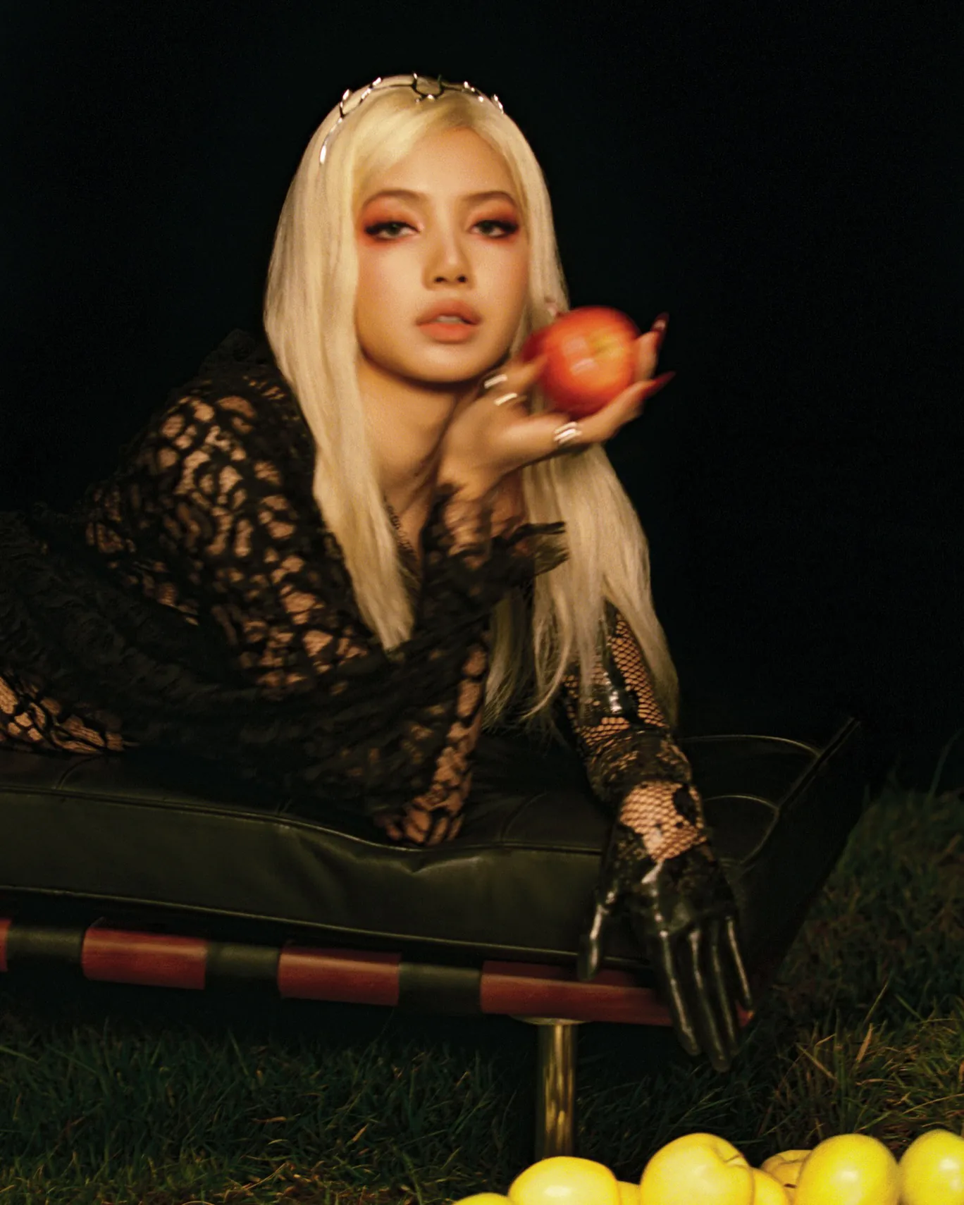 Lisa (Black Pink) - lisa-black-pink-sexy-30.webp